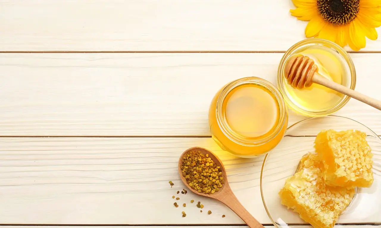 Ecco perché mangiare miele a colazione fa bene alla salute