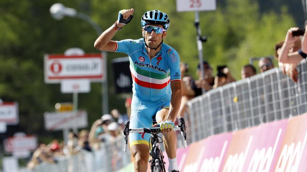 Nibali riapre il Giro, crollo di Kruijswijk. Ciccone torna a casa